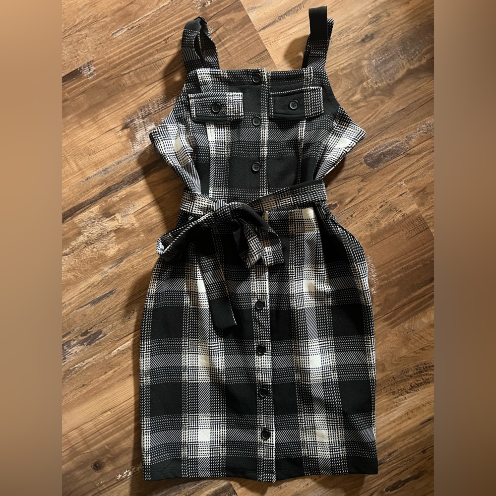 Almost Famous juniors size medium black and white plaid jumper midi with belt